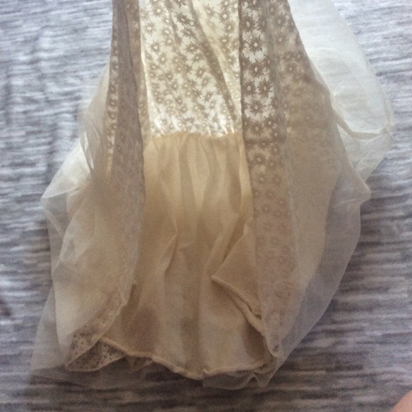 Zara Soft Collection Cream Flower Tulle Skirt - Picture 4 of 8